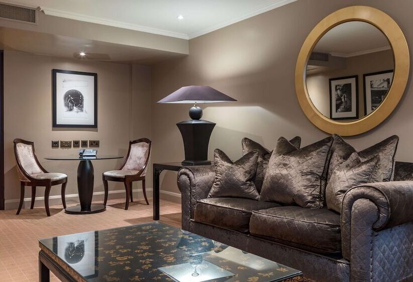 주니어 스위트, Radisson Blu Hotel, London Heathrow