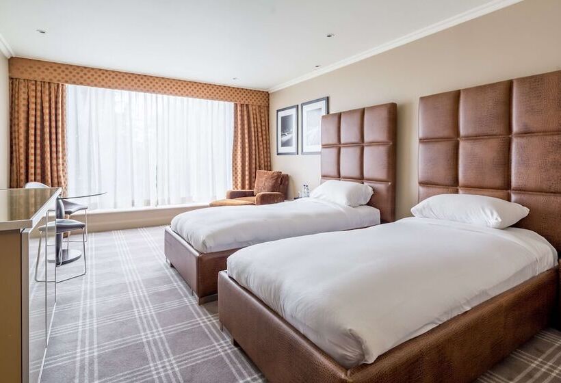 Номер Премиум, Radisson Blu Hotel, London Heathrow