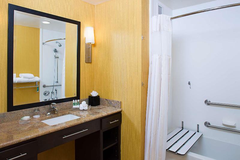 프리미엄 룸, Radisson Blu Hotel, London Heathrow