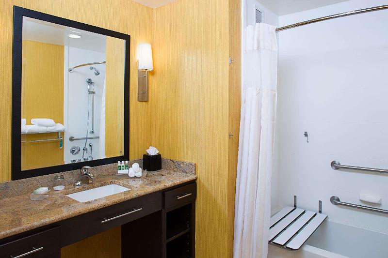 프리미엄 룸, Radisson Blu Hotel, London Heathrow