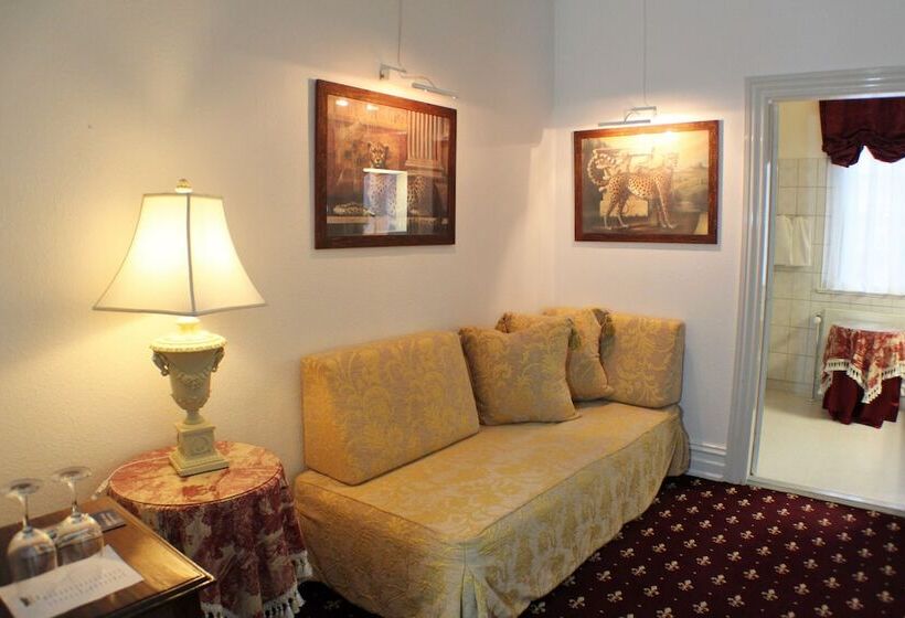 スイート, Sophiendal Manor