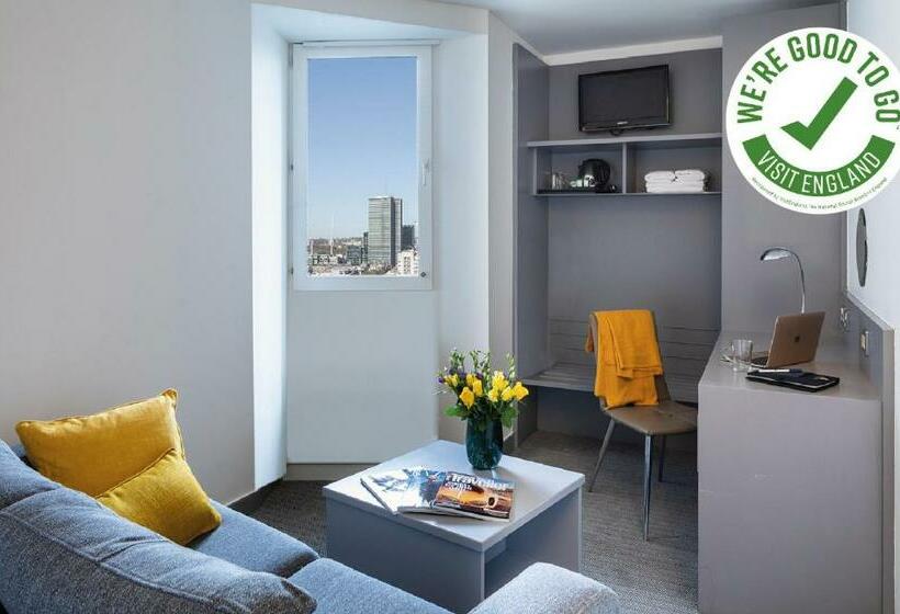 Номер Стандарт, St Giles London – A St Giles