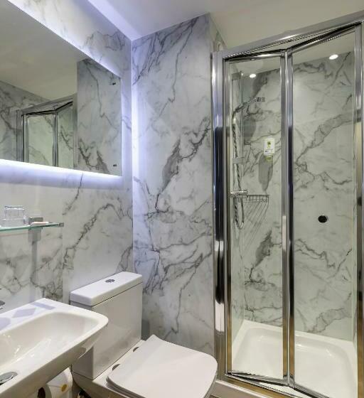 Номер Superior, St Giles London – A St Giles