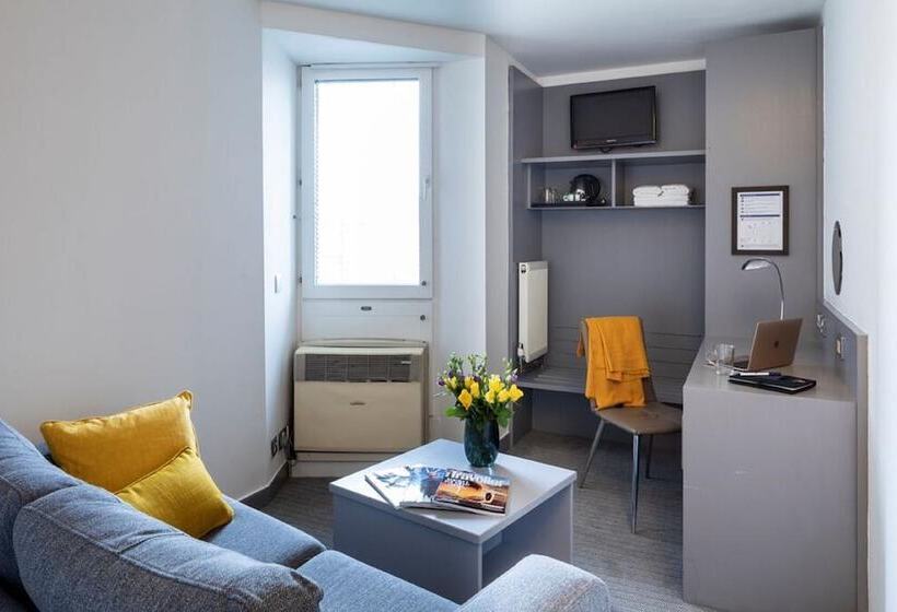 Номер Стандарт, St Giles London – A St Giles