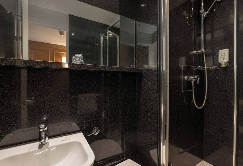 Классический Номер, St Giles London – A St Giles