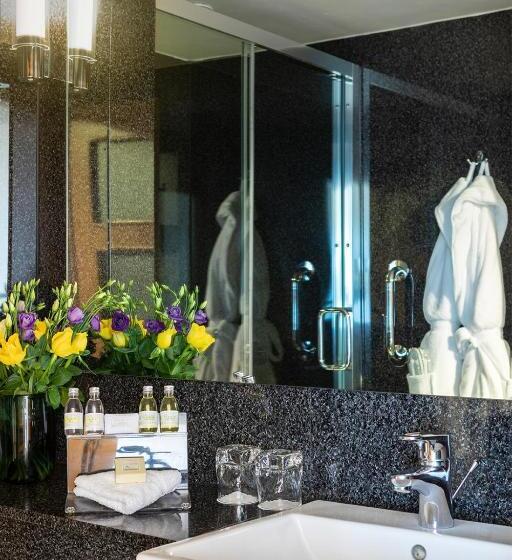 Президентский Люкс, St Giles London – A St Giles