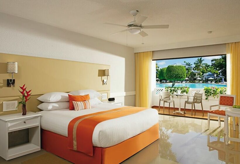 プールの見えるデラックスルーム, Sunscape Puerto Plata All Inclusive