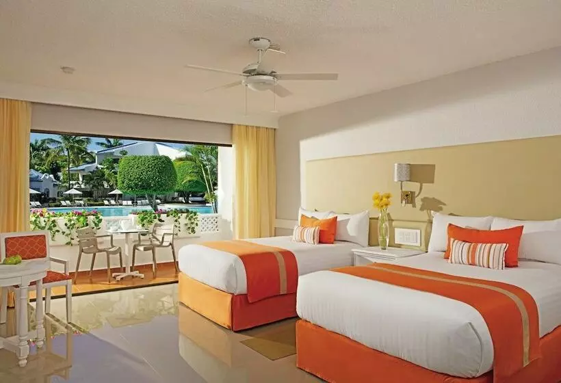 اتاق لوکس با چشمانداز استخر, Sunscape Puerto Plata All Inclusive