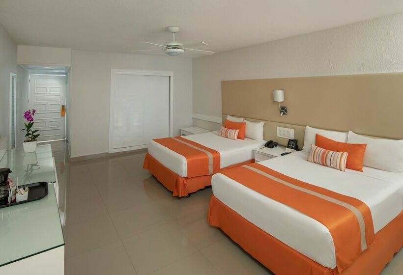 プールの見えるデラックスルーム, Sunscape Puerto Plata All Inclusive