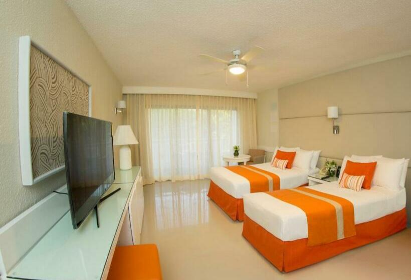 Трехместный Номер Deluxe Вид на Бассейн, Sunscape Puerto Plata  All Inclusive