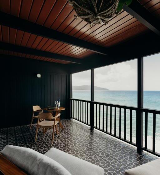 اتاق سوپریور, The Waves At Cane Bay