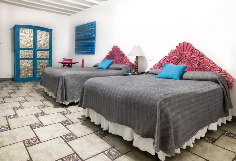 سوییت, Boutique Naura Centro