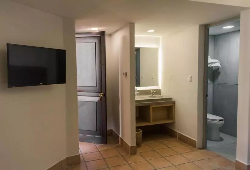 اتاق استاندارد, Boutique Naura Centro