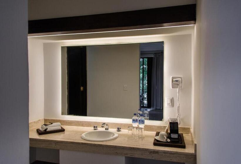 جناح سرير كينج, Boutique Naura Centro