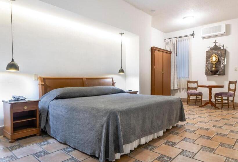 جناح سرير كينج, Boutique Naura Centro