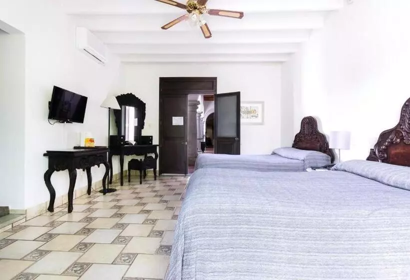 سوییت, Boutique Naura Centro