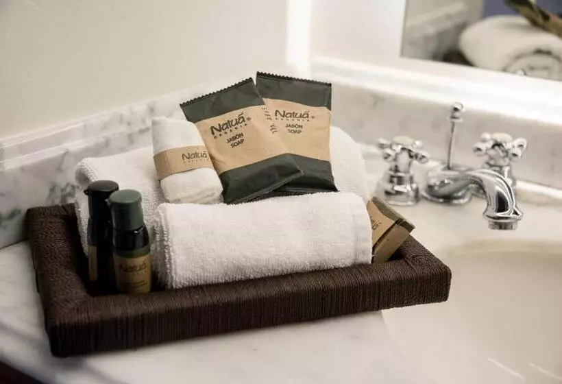 سوییت, Boutique Naura Centro