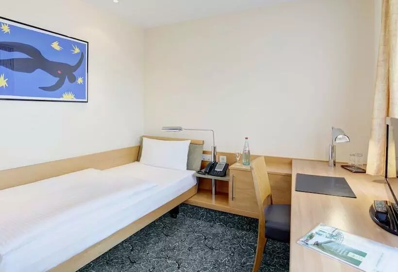 Standard Single Room, Abacus Tierpark