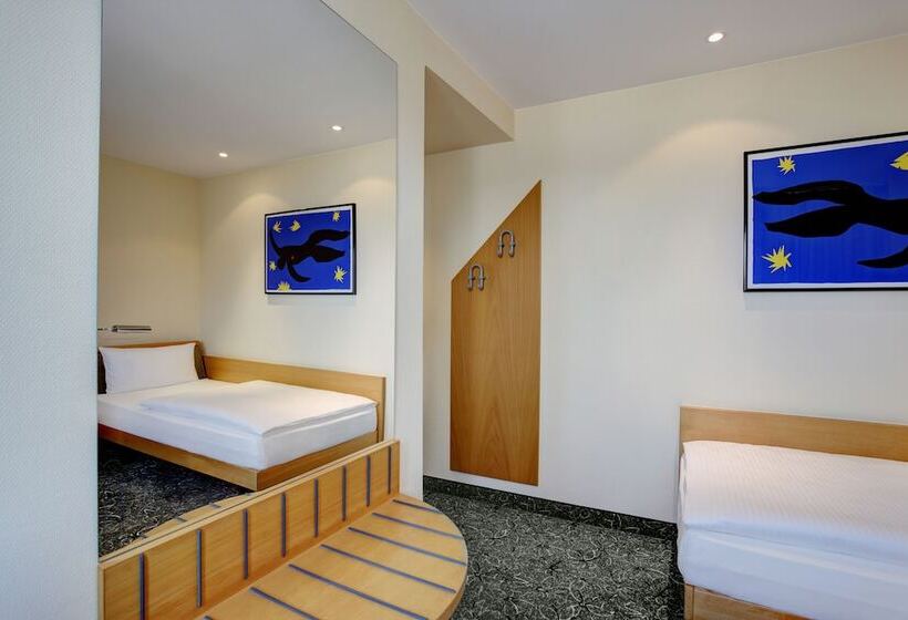 Standard Single Room, Abacus Tierpark