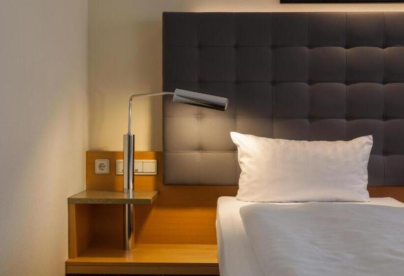 Standard Single Room, Abacus Tierpark