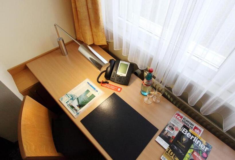 Standard Single Room, Abacus Tierpark