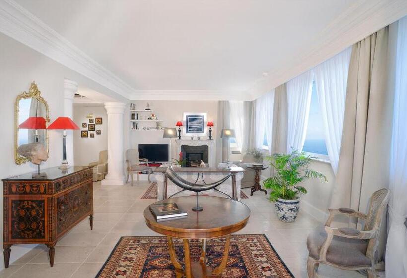 オーシャンビュースイート, Caesar Augustus