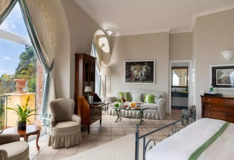 Suite cu Hidromasaj, Caesar Augustus