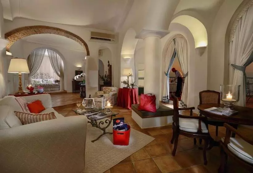 Suite cu Hidromasaj, Caesar Augustus