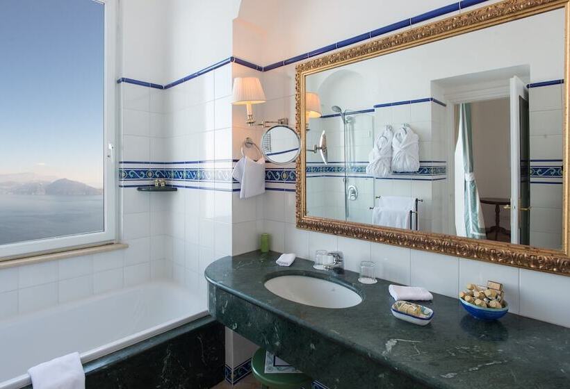 オーシャンビューデラックスルーム, Caesar Augustus