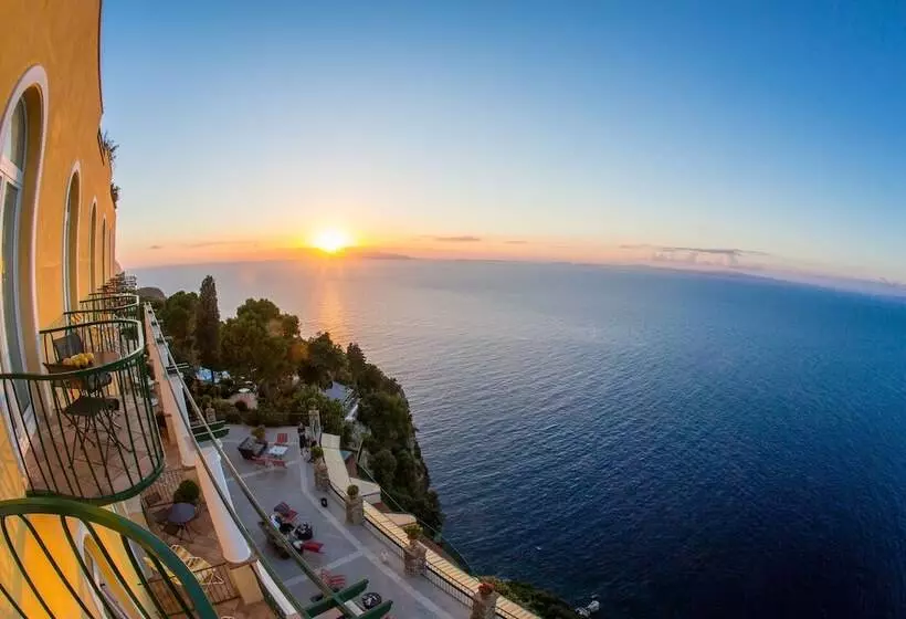 Cameră Deluxe cu Vedere la Mare, Caesar Augustus