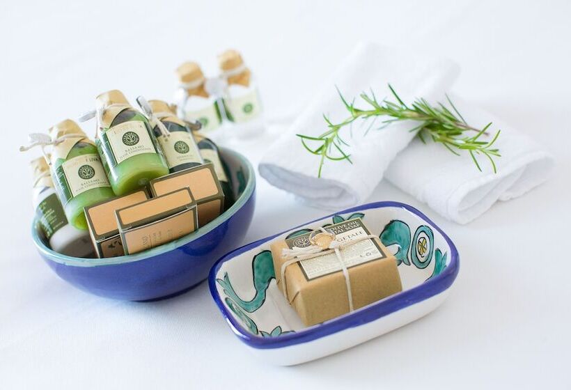 ガーデンビュークラシックルーム, Caesar Augustus