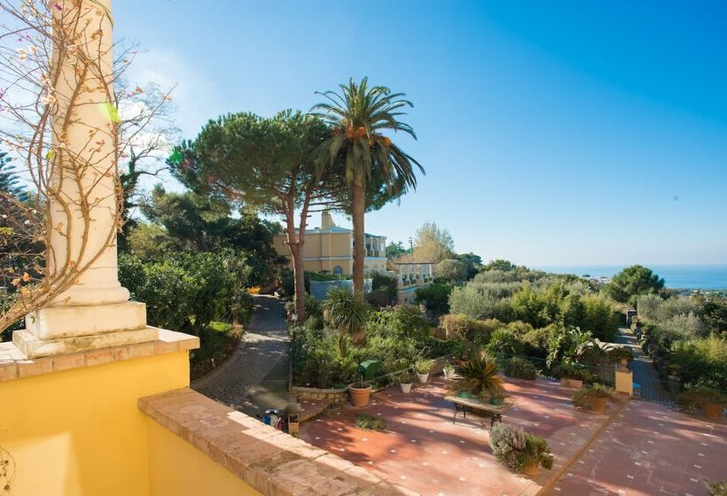 山の見えるジュニアスイート, Caesar Augustus