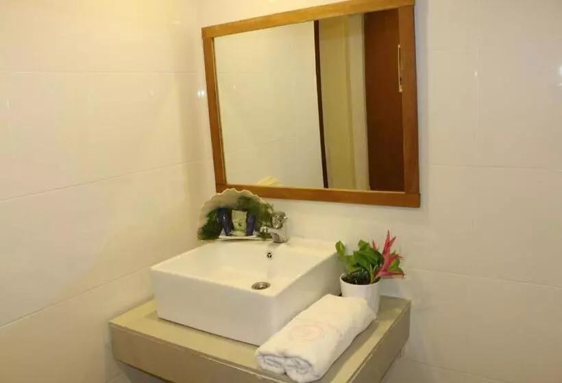اتاق سوپریور سه تخته, Eagle Bay