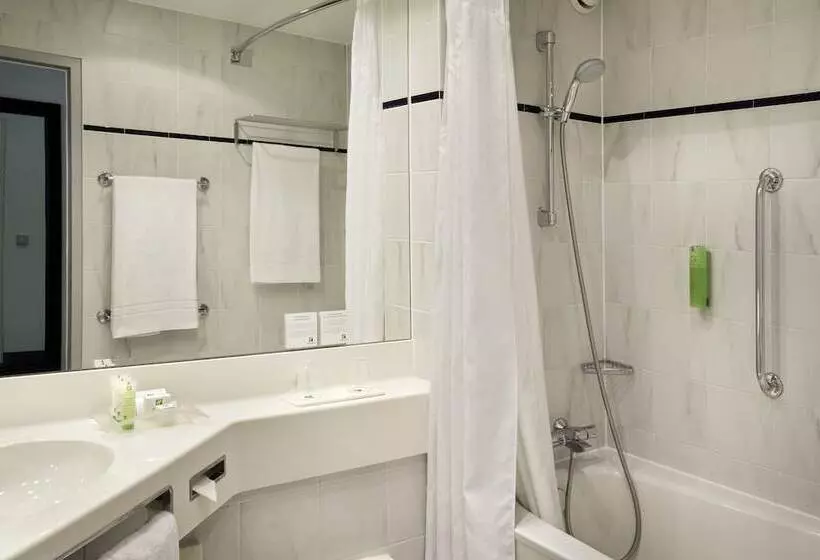 اتاق استاندارد برای معلولان, Holiday Inn Stuttgart, An Ihg