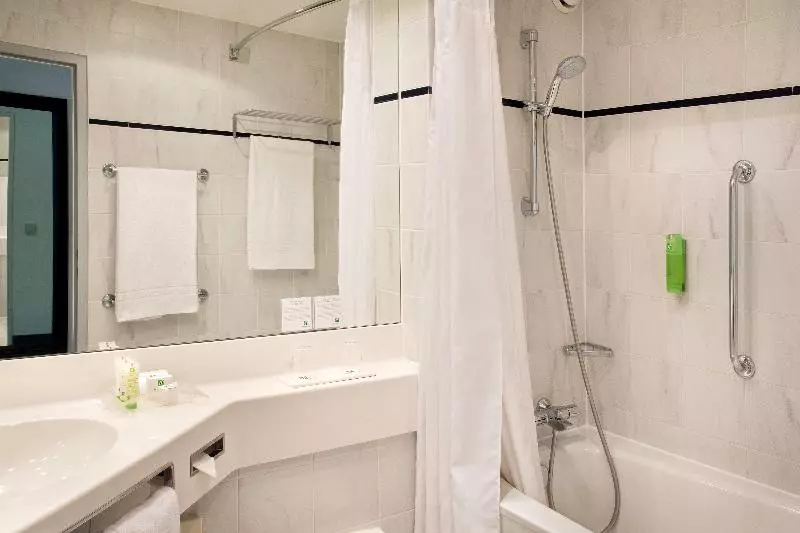 سوییت جونیور, Holiday Inn Stuttgart, An Ihg