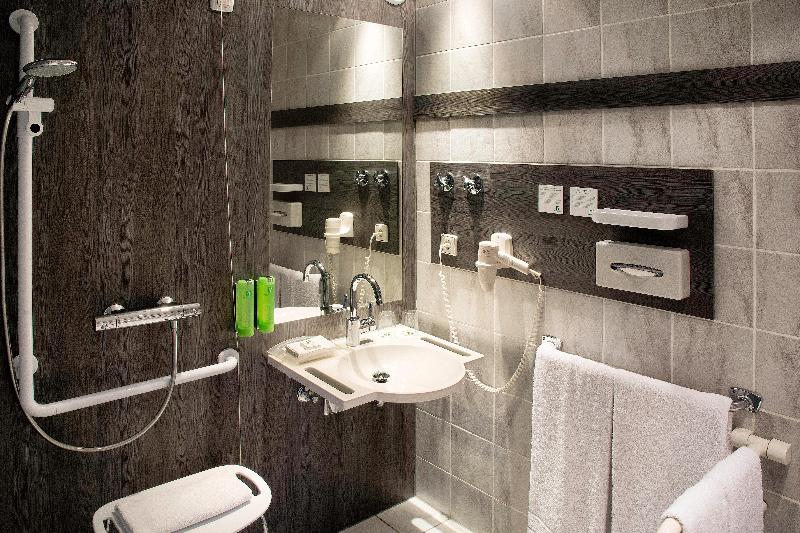 Номер Стандарт Адаптированный для Инвалидов, Holiday Inn Stuttgart, An Ihg