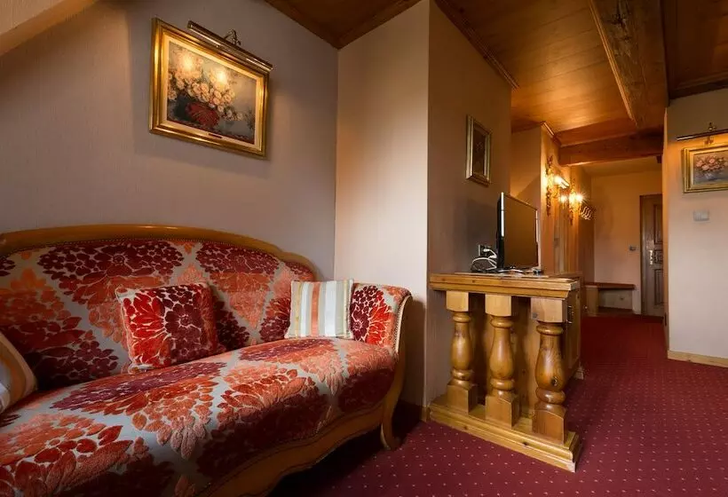 スーペリアールーム, Hostellerie De La Pommeraie By Popinns