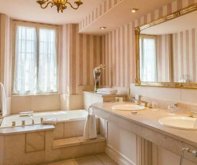 デラックスルーム, Hostellerie De La Pommeraie By Popinns