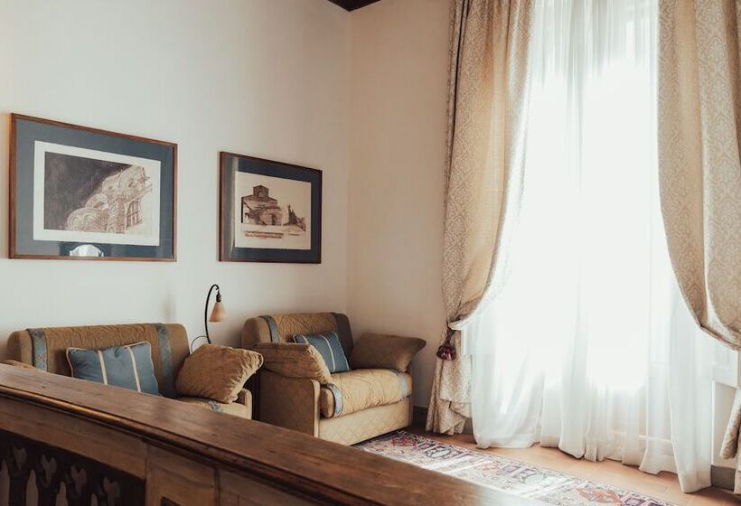 سوییت جونیور, Ii Guelfo Bianco