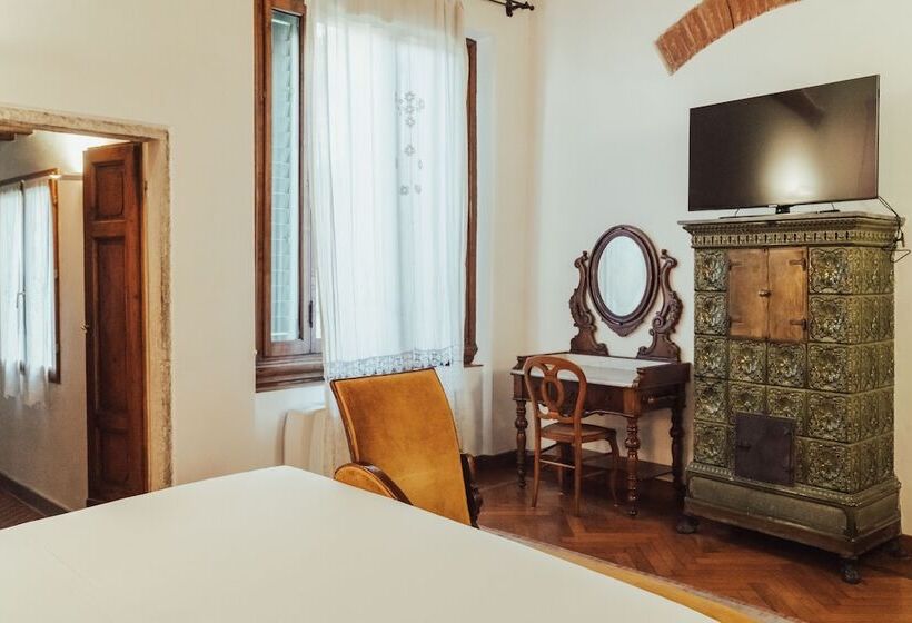 سوییت جونیور, Ii Guelfo Bianco