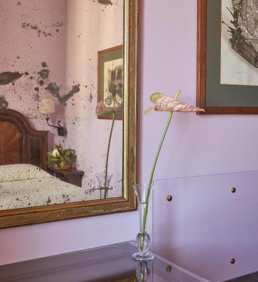 اتاق استاندارد یک نفره, Ii Guelfo Bianco