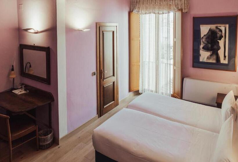 اتاق سوپریور, Ii Guelfo Bianco