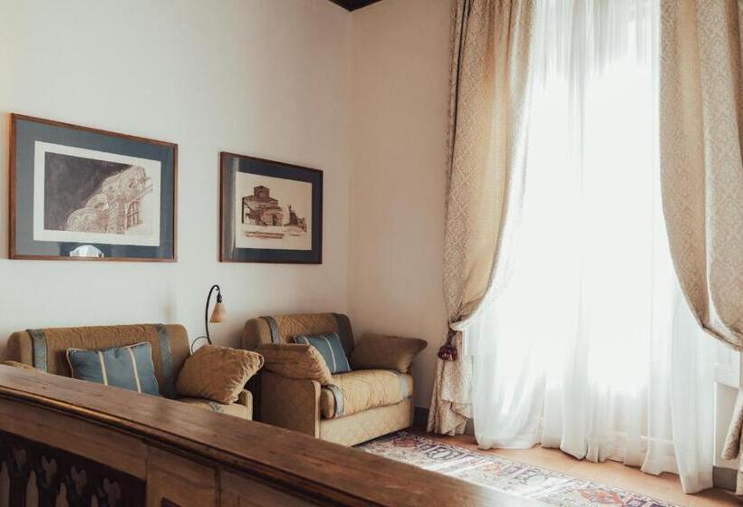 سوییت جونیور, Ii Guelfo Bianco