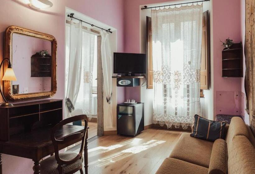 سوییت جونیور, Ii Guelfo Bianco