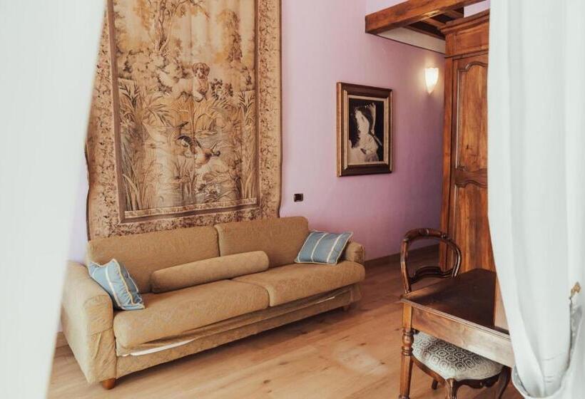 سوییت جونیور, Ii Guelfo Bianco