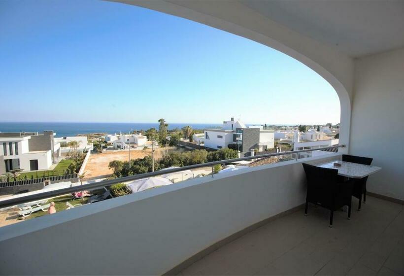 جناح مطلّ علي البحر, Maritur  Adults Only