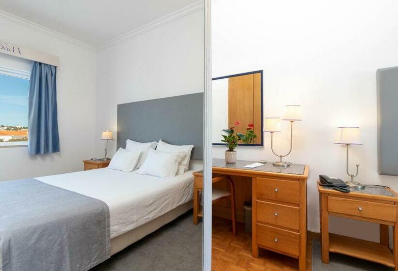 جناح مطلّ علي البحر, Maritur  Adults Only