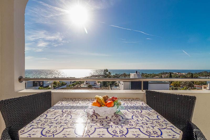 جناح مطلّ علي البحر, Maritur  Adults Only