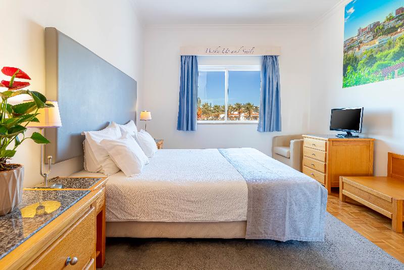 جناح مطلّ علي البحر, Maritur  Adults Only