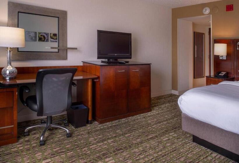 클럽 룸, Marriott St. Louis West